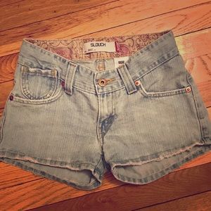 Women’s Levi shorts sz 3